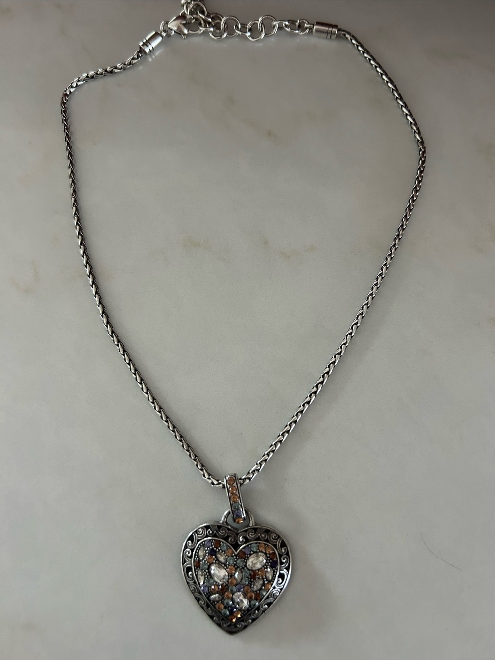 BRIGHTON CRYSTAL VOYAGE NEUTRAL HUES SWAROVSKI CRYST SLVR HEART NECKLACE - Picture 5 of 7
